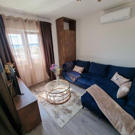 Booking Beautifull Studio Apartment Bell With Balcony And Sea View In Zadar Dış mekan fotoğraf
