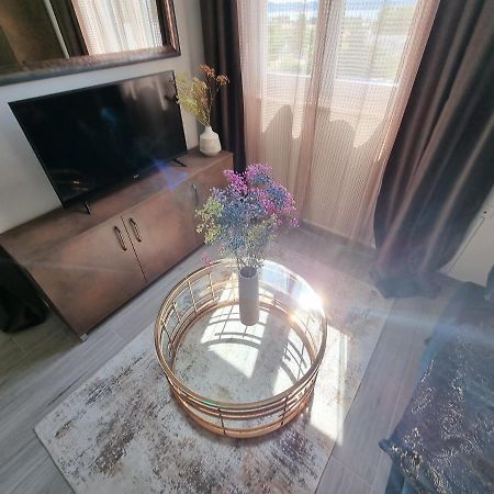 Booking Beautifull Studio Apartment Bell With Balcony And Sea View In Zadar Dış mekan fotoğraf