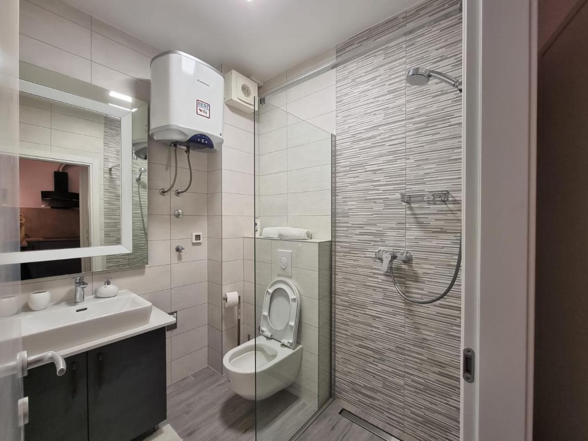 Booking Beautifull Studio Apartment Bell With Balcony And Sea View In Zadar Dış mekan fotoğraf