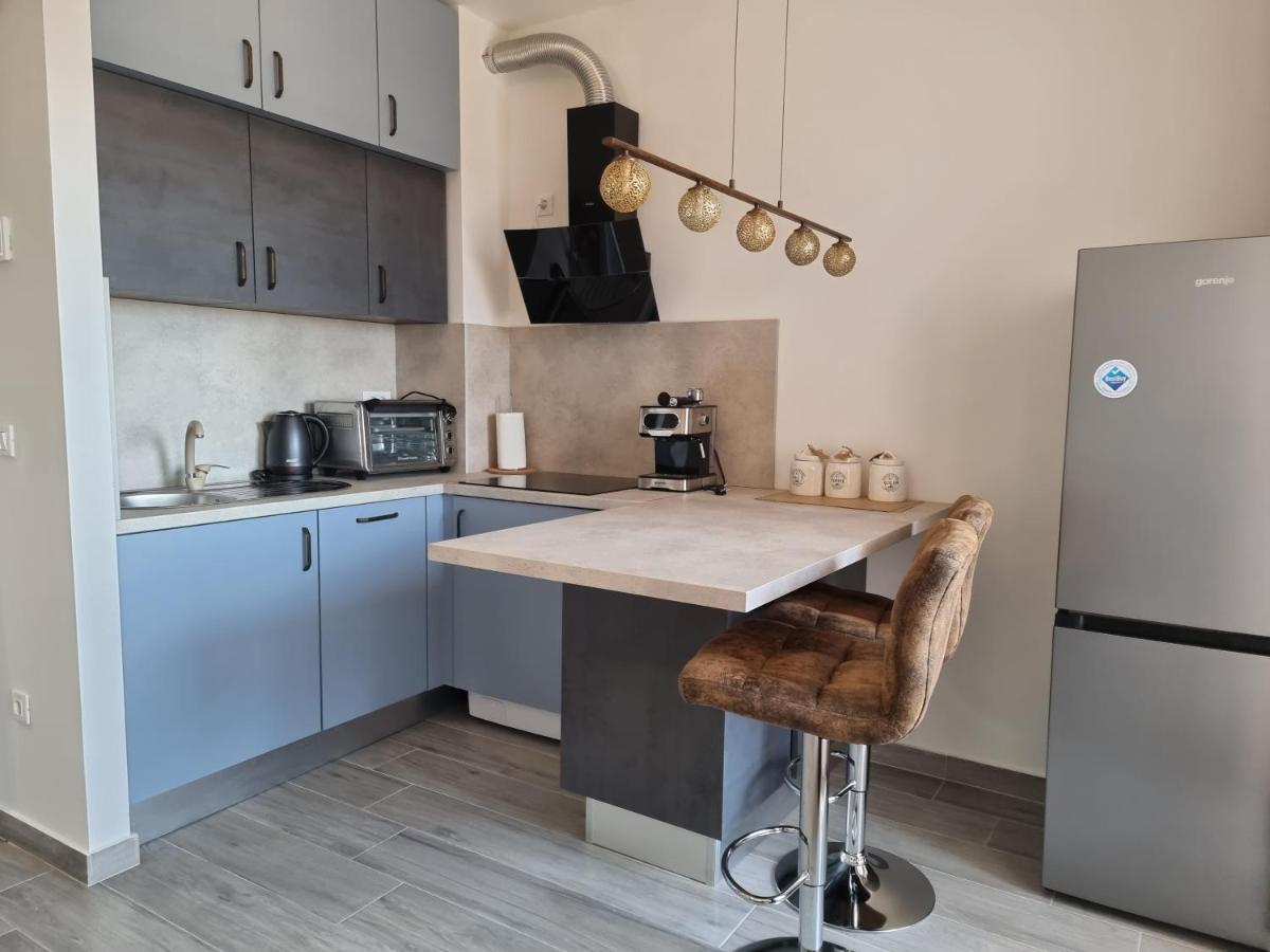 Booking Beautifull Studio Apartment Bell With Balcony And Sea View In Zadar Dış mekan fotoğraf