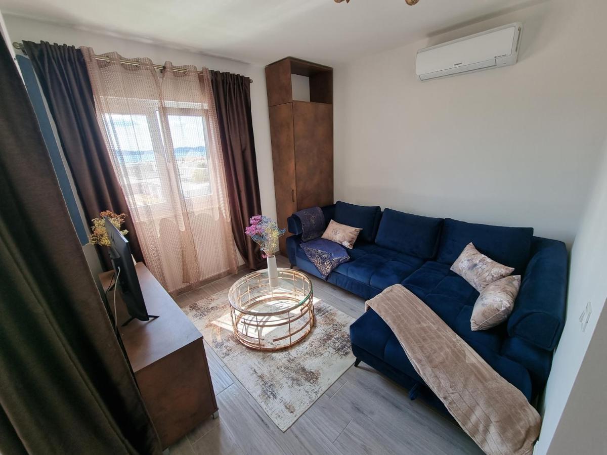 Booking Beautifull Studio Apartment Bell With Balcony And Sea View In Zadar Dış mekan fotoğraf