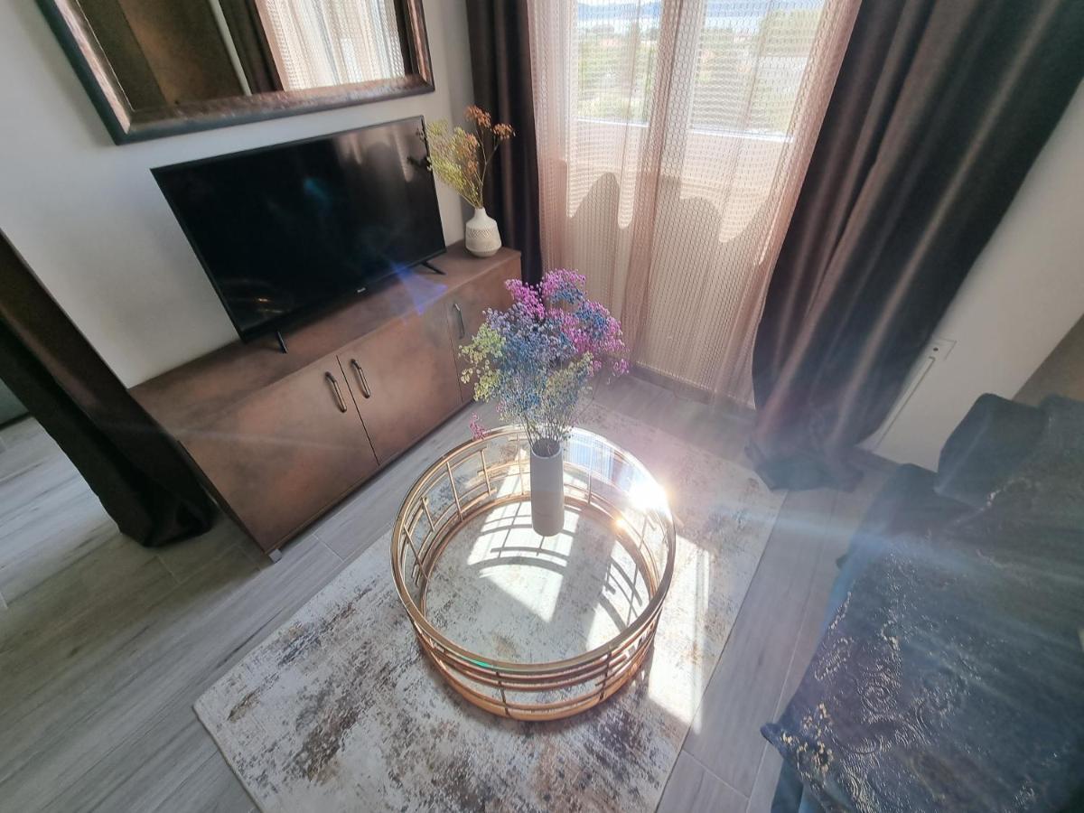 Booking Beautifull Studio Apartment Bell With Balcony And Sea View In Zadar Dış mekan fotoğraf